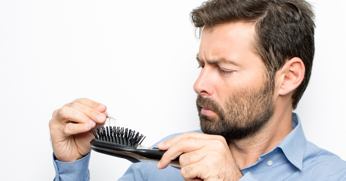 اسباب تساقط شعر الراس عند الرجال
